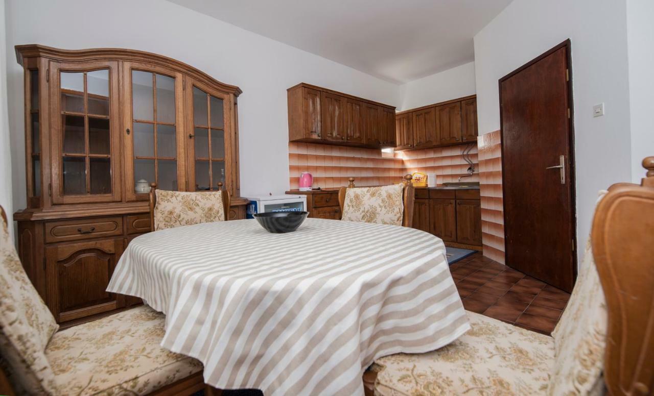 Apartmani Santa Barbara Trebinje Exteriör bild
