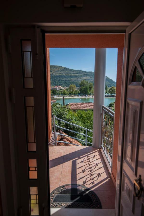Apartmani Santa Barbara Trebinje Exteriör bild